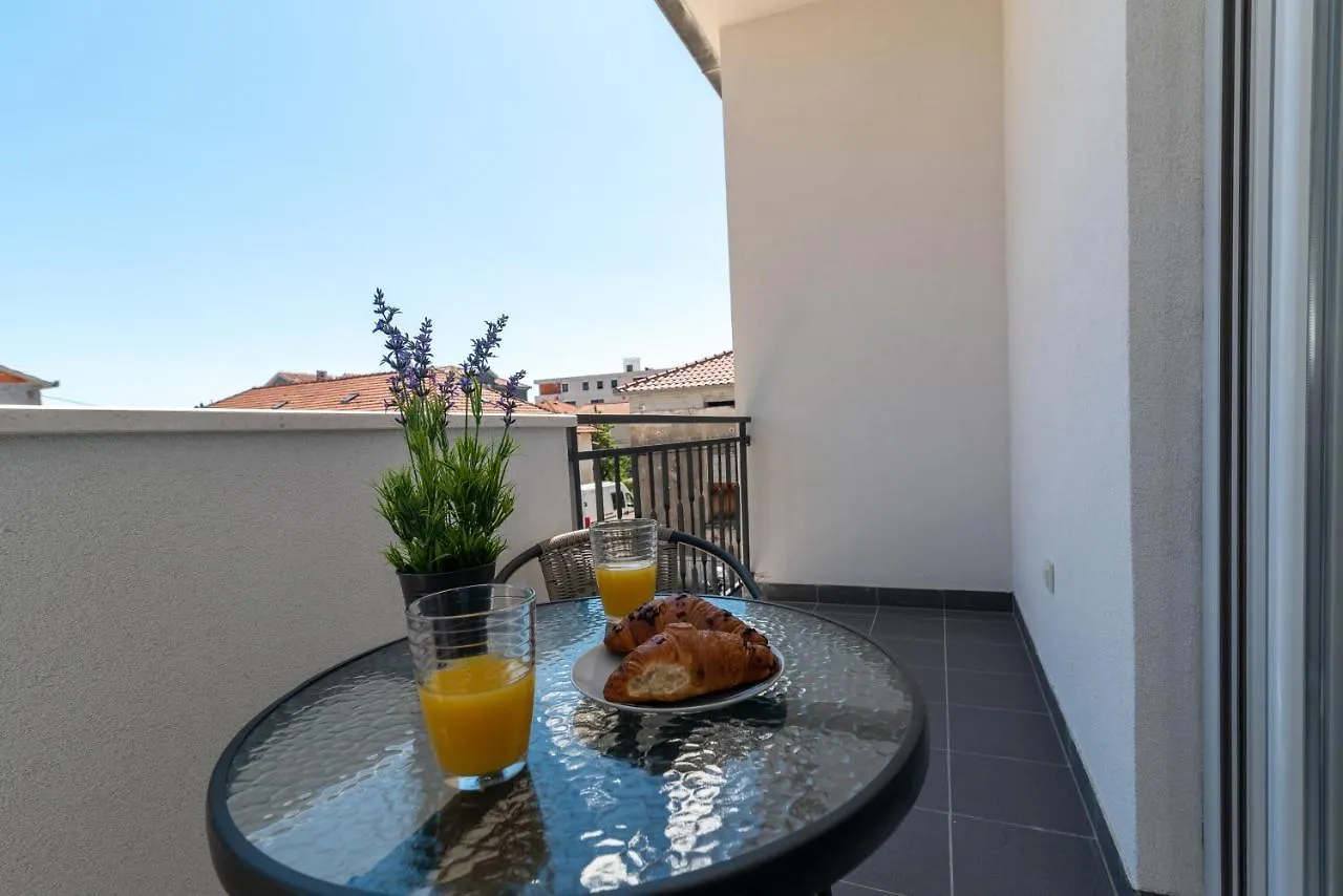 Apartmani Ante & Sime Trogir 0*,  Croatia