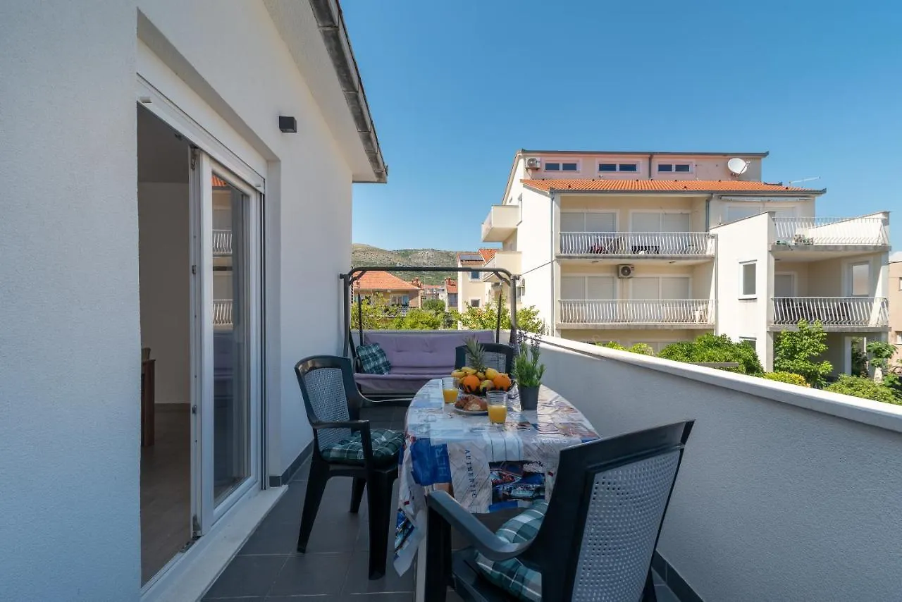 Apartmani Ante & Sime Trogir 0*,