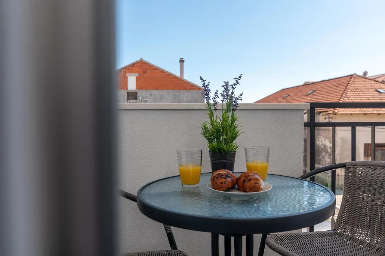 Apartmani Ante & Sime Trogir 0*,  Croatia