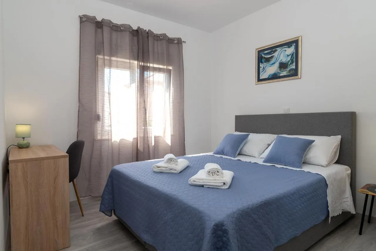 Apartmani Ante & Sime Trogir 0*,